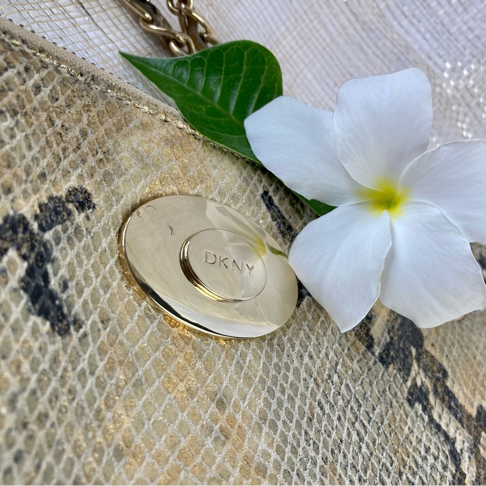 Dkny Leather Python Print Bag. - image 7